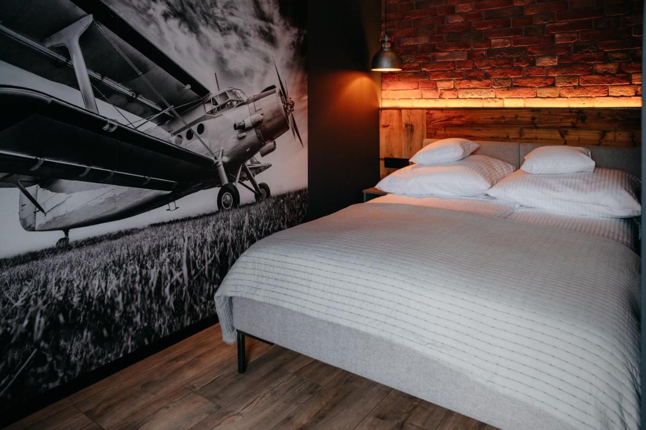 Sleep Well 1999 Hotel Tychy Eksteriør billede